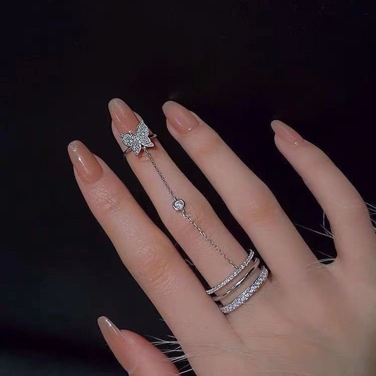 Butterfly Tassel Link Sparkling Diamond Finger Ring